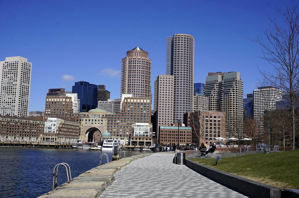 Thriving local communities benefiting from sustainable tourism